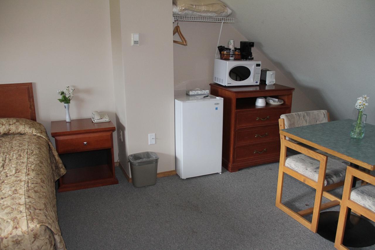 Garden Court Motel Manning Εξωτερικό φωτογραφία