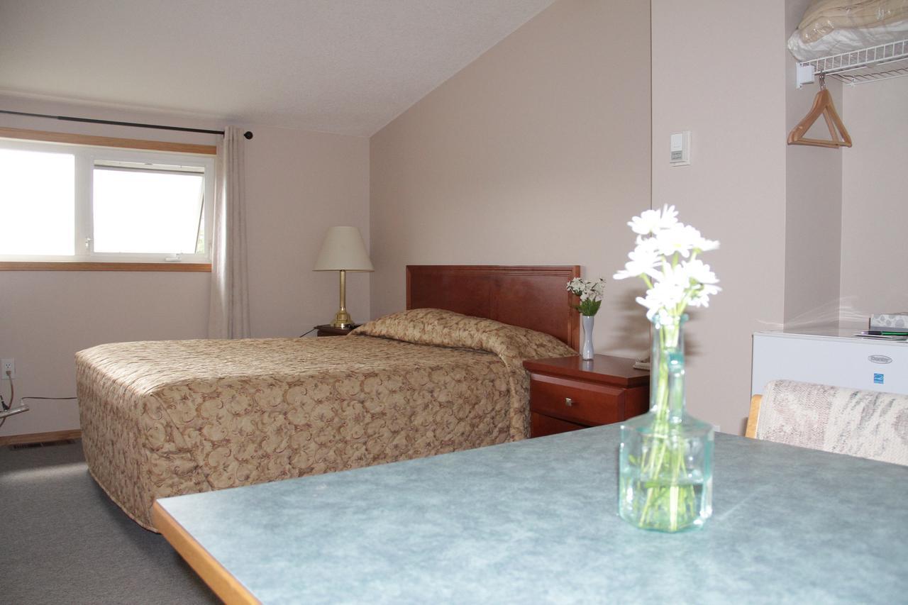 Garden Court Motel Manning Εξωτερικό φωτογραφία